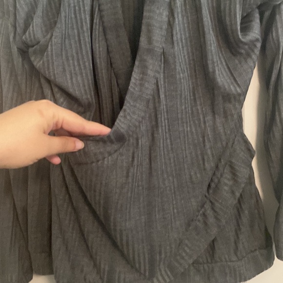 GStagelove Wrap Top - Picture 5 of 7